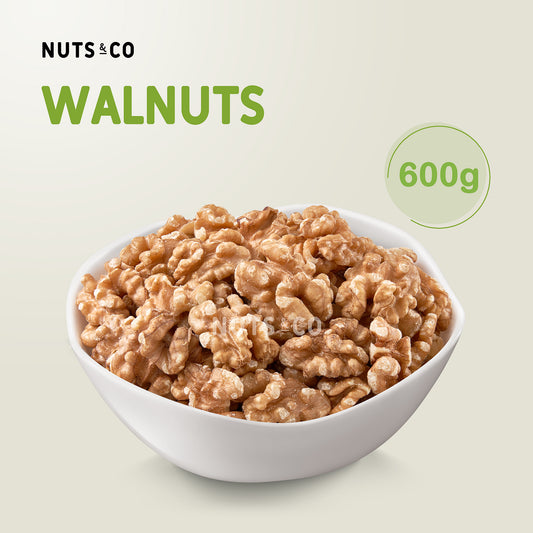 Nuts & Co Walnuts (Raw & De-shelled) / Kacang Walnut Mentah / 核桃仁